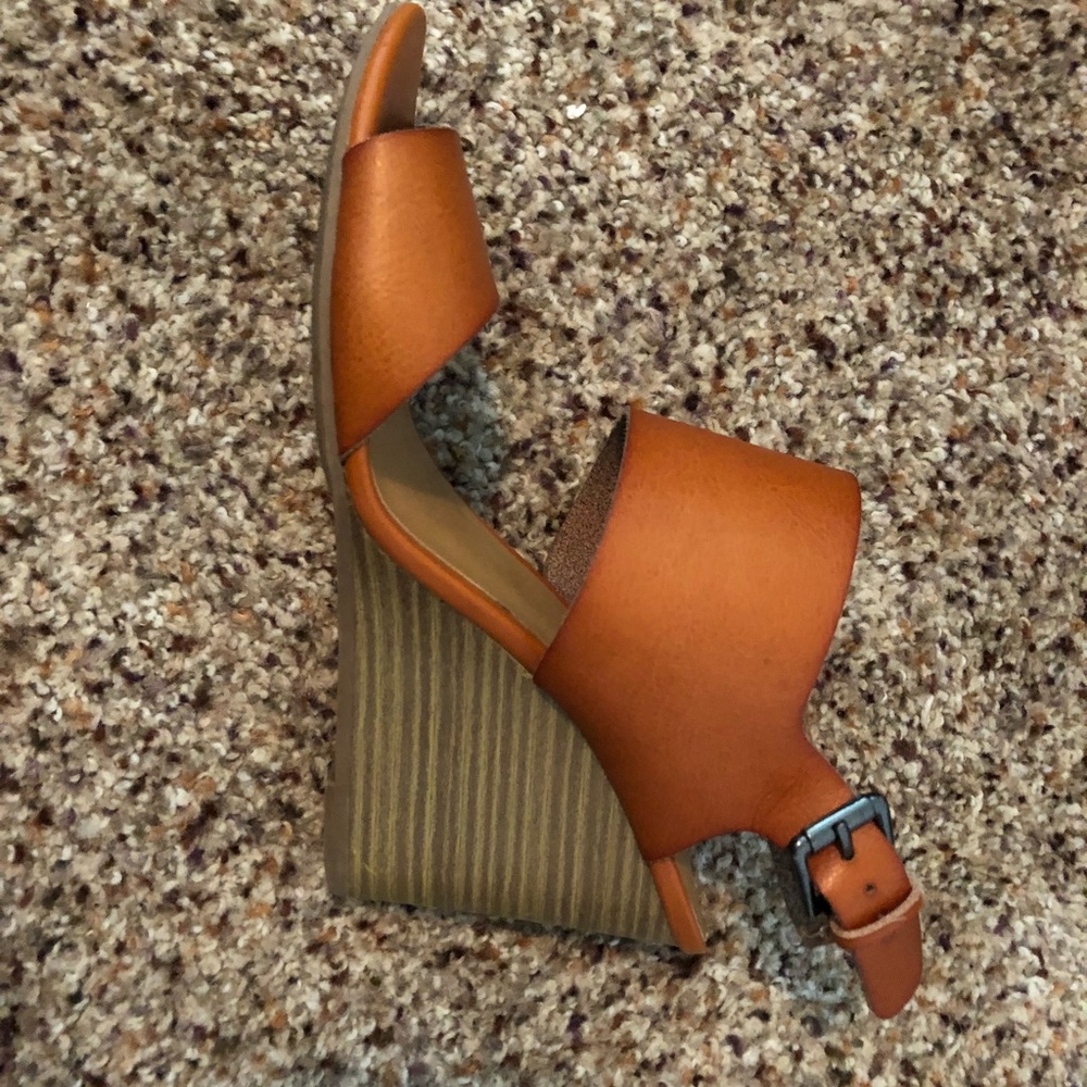 Brown wedges